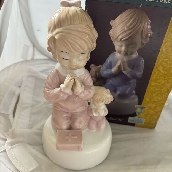 Musical Porcelain Praying Child Sculpture *New* - Picture 2 of 9